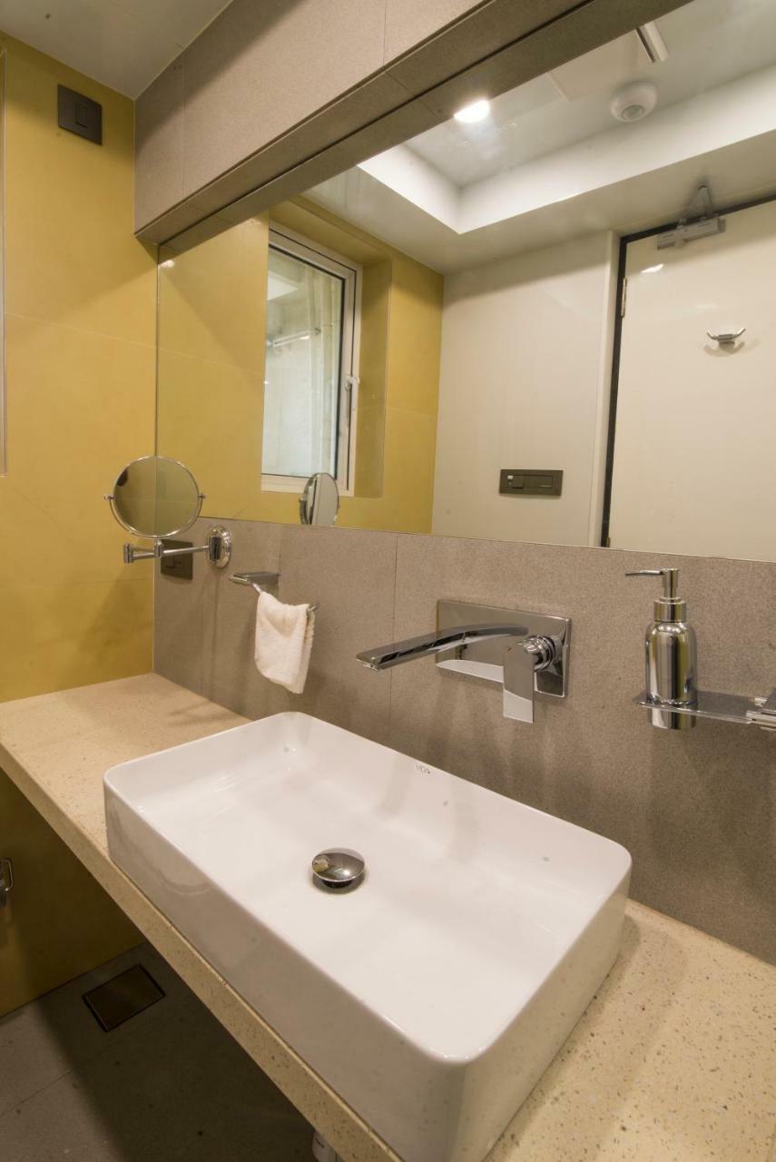 Hotel Wego Bombay Eksteriør billede